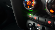 MINI Hatchback 1.5 Cooper Classic 3dr Auto Petrol Hatchback